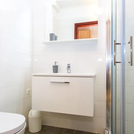 With A Parking Space - 5773 *